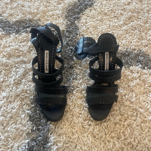 Manolo Blahnik heel ankle strap laser cut out black sandals 39.5 brand new - Picture 1 of 5
